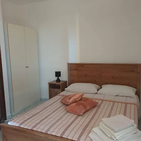 Le Residenze Di 3* Стинтино